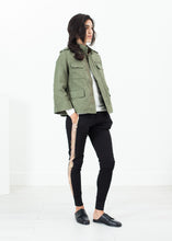 이미지를 갤러리 뷰어에 로드 , Big Army Jacket in Olive
