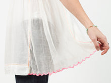 이미지를 갤러리 뷰어에 로드 , Babydoll Tank in White