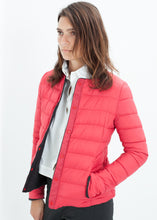 이미지를 갤러리 뷰어에 로드 , Camelia Reversible Jacket in Black/Red