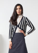 이미지를 갤러리 뷰어에 로드 , Aura Library Skirt