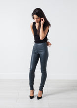 Charger l&#39;image dans la galerie, Elenaso Leather Trouser in Cool Grey

