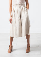 Charger l&#39;image dans la galerie, Eulera Leather Skirt in Cream
