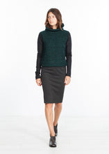 Charger l&#39;image dans la galerie, Boucle Turtle Neck in Green/Black
