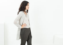 Charger l&#39;image dans la galerie, Bulk Stitch Cardigan in Cloud
