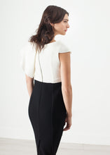 Charger l&#39;image dans la galerie, Asymmetric Dress in Cream/Black
