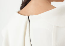 Charger l&#39;image dans la galerie, Asymmetric Dress in Cream/Black
