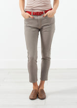 Charger l&#39;image dans la galerie, Belted Jeans
