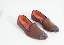 Charger l&#39;image dans la galerie, Bizi Cap Toe Loafer in Rose/Aubergine
