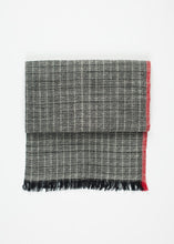 Charger l&#39;image dans la galerie, Diamond Scarf in Black/Natural
